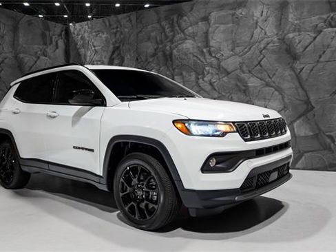 New 2026 Jeep Compass Latitude image 23