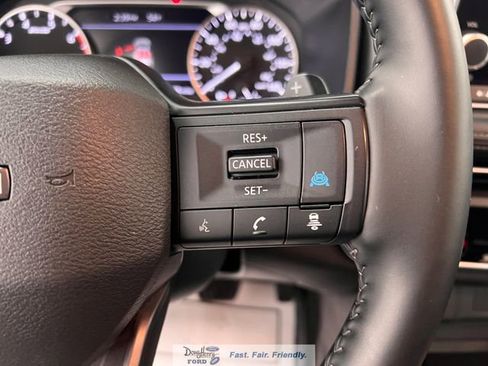 Used 2025 Nissan Rogue SV image 47