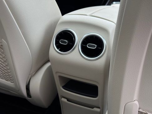 Used 2021 Mercedes-Benz GLA 250 GLA 250 4MATIC SUV image 35