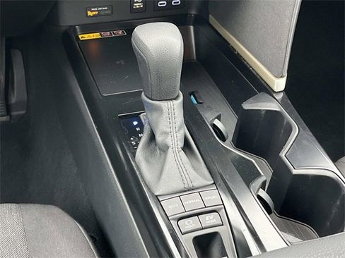 Used 2025 Toyota Camry LE image 15