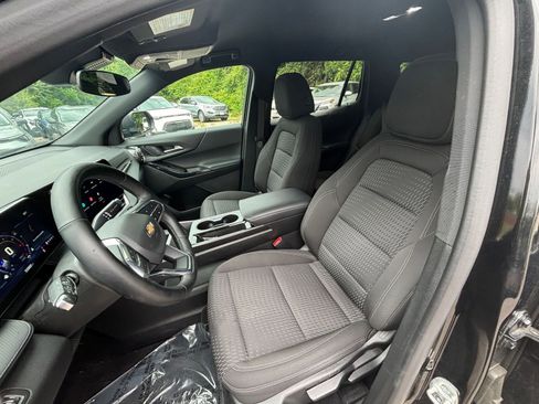 Used 2025 Chevrolet Equinox LT FWD image 35