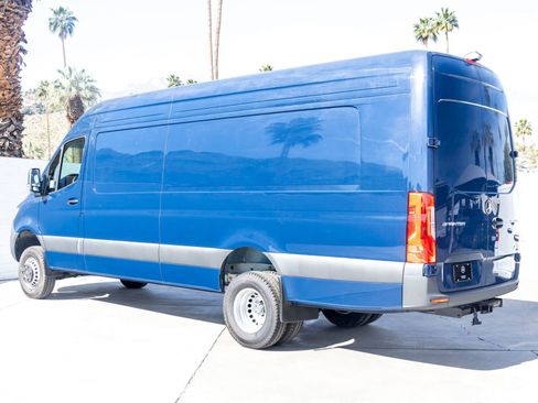 Used 2024 Mercedes-Benz Sprinter 3500 w/ Acoustic Package image 7