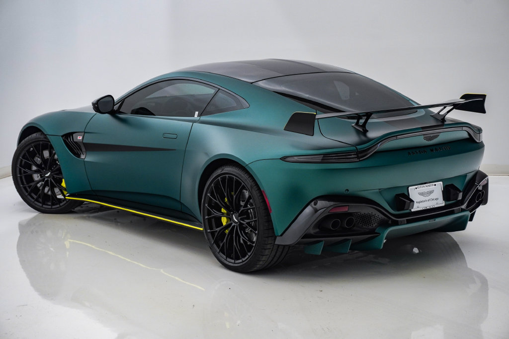 Used 2023 Aston Martin V8 Vantage Coupe RWD image 10
