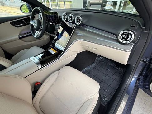 Used 2025 Mercedes-Benz C 300 Sedan image 18