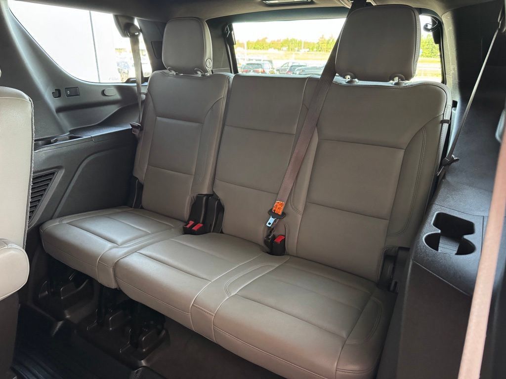 Used 2021 Chevrolet Tahoe Z71 w/ Z71 Off-Road Package AWD/4WD image 24