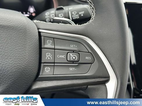 Certified 2023 Jeep Grand Cherokee L Laredo AWD/4WD image 33