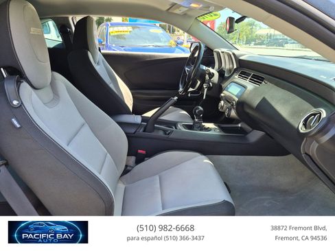 Used 2010 Chevrolet Camaro SS RWD image 14