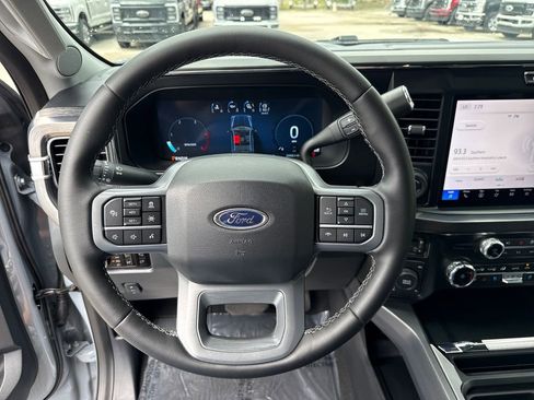Used 2025 Ford F250 Lariat w/ Lariat Ultimate Package AWD/4WD image 16