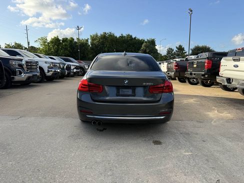 Used 2017 BMW 330i Sedan RWD image 40