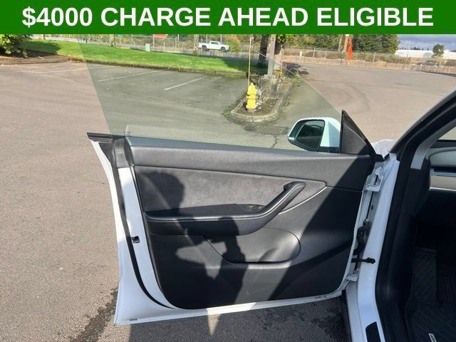 Used 2022 Tesla Model Y Performance AWD/4WD image 15