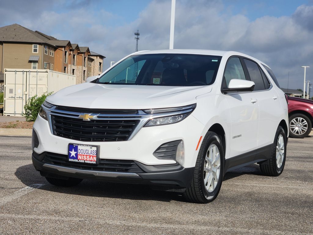 Used 2022 Chevrolet Equinox LT FWD image 2