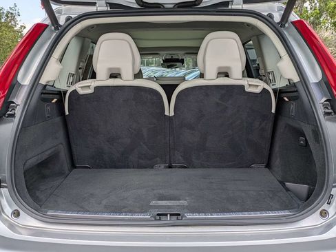 Used 2022 Volvo XC90 T5 Momentum AWD/4WD image 13