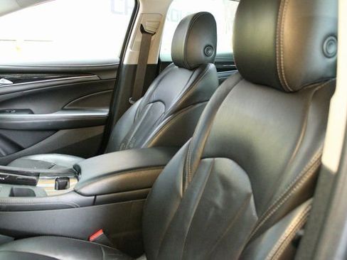 Used 2017 Buick LaCrosse Premium image 17