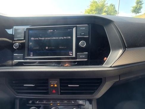 Used 2019 Volkswagen Jetta R-Line FWD image 12