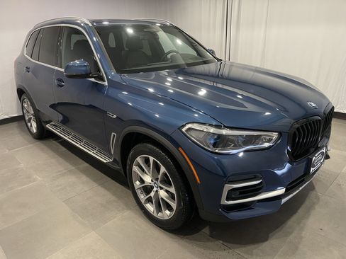 Used 2023 BMW X5 xDrive45e w/ Executive Package image 3