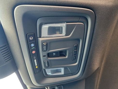 Used 2024 Chevrolet Silverado 1500 High Country w/ Technology Package image 27