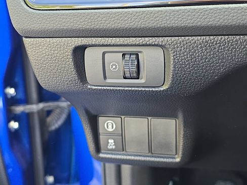 Used 2023 Honda Civic Sport image 11