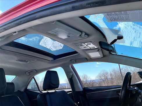 Used 2016 Toyota Corolla S image 18