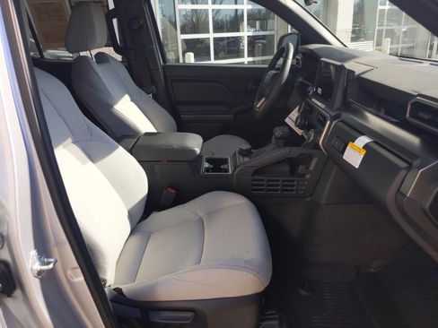 Used 2025 Toyota 4Runner SR5 image 28