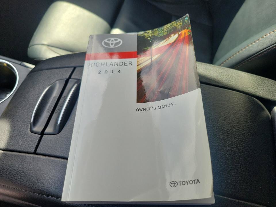 Used 2014 Toyota Highlander XLE FWD image 37