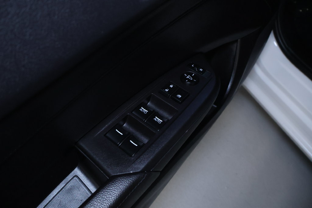 Used 2020 Acura ILX FWD image 13