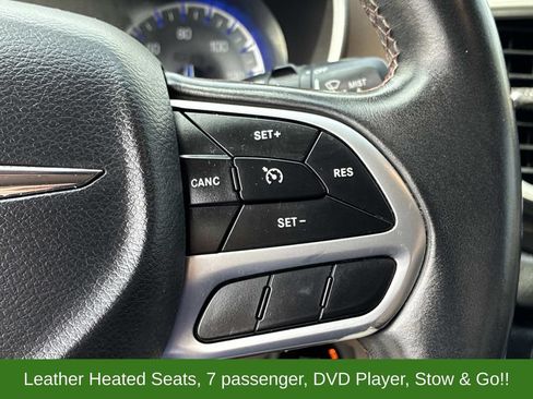 Used 2017 Chrysler Pacifica Touring-L FWD image 27