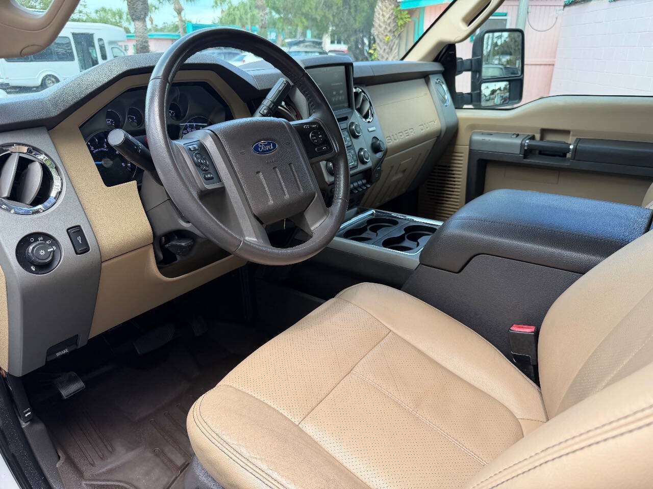 Used 2016 Ford F250 Lariat w/ Lariat Ultimate Package AWD/4WD image 6