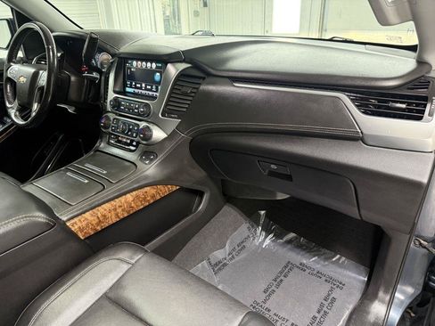 Used 2020 Chevrolet Suburban Premier AWD/4WD image 49