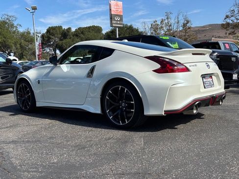 Used 2019 Nissan 370Z NISMO RWD image 8