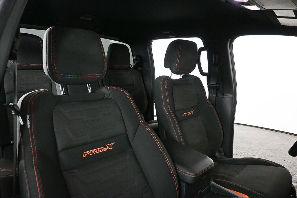 Used 2022 Nissan Frontier Pro-X RWD image 19