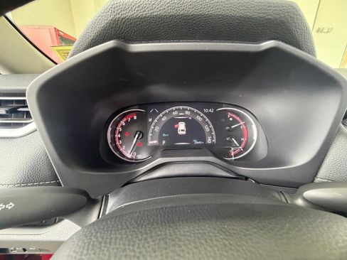 Used 2023 Toyota RAV4 LE AWD/4WD image 36