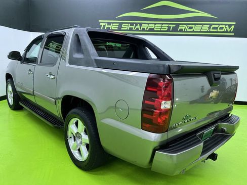 Used 2007 Chevrolet Avalanche LTZ w/ LTZ Preferred Equipment Group AWD/4WD image 7