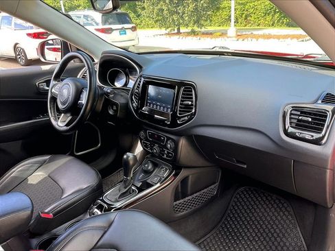 Used 2019 Jeep Compass Latitude AWD/4WD image 14