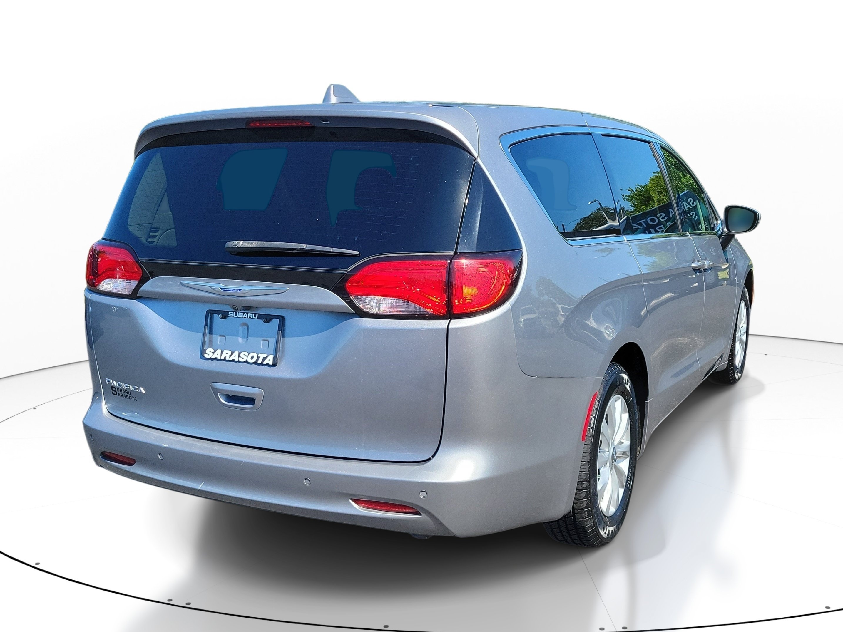 Used 2019 Chrysler Pacifica LX w/ Tire & Wheel Group FWD image 6