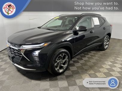 Used 2025 Chevrolet Trax LT