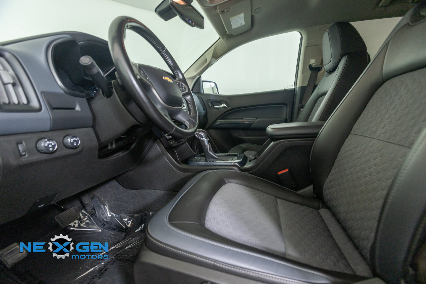 Used 2022 Chevrolet Colorado Z71 AWD/4WD image 13