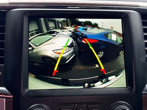 Used 2018 RAM 1500 Laramie w/ Convenience Group image 19