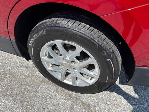 Used 2022 Chevrolet Equinox LT image 11