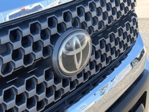 Used 2019 Toyota Tundra SR5 w/ TRD Off Road Package image 29