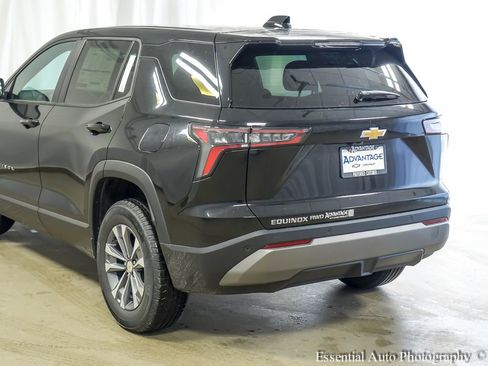 New 2026 Chevrolet Equinox LT w/ LPO, Floor Liner Package AWD/4WD image 7