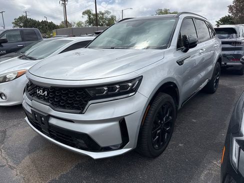 Certified 2022 Kia Sorento SX AWD/4WD image 1