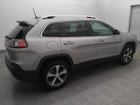 Used 2019 Jeep Cherokee Limited image 10