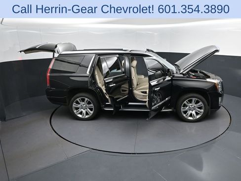 Used 2019 Cadillac Escalade Premium Luxury AWD/4WD image 51