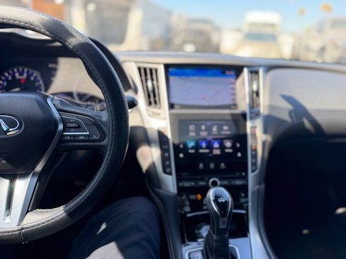 Used 2018 INFINITI Q60 3.0t Luxe w/ Sensory Package 3.0T Luxe RWD image 8