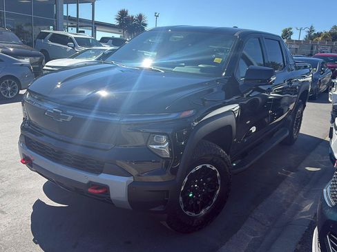 Used 2026 Chevrolet Silverado EV Trail Boss AWD/4WD image 6