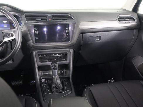 Used 2023 Volkswagen Tiguan SE FWD image 33