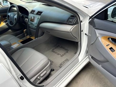 Used 2007 Toyota Camry XLE FWD image 29