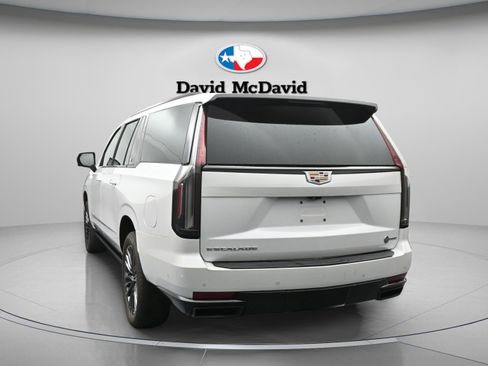 Used 2023 Cadillac Escalade ESV Sport w/ Touring Package AWD/4WD image 7