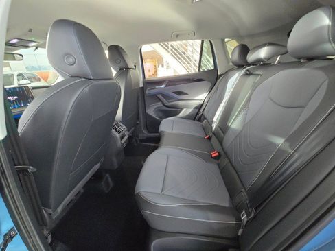 New 2026 Volkswagen Tiguan SE image 19