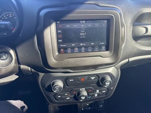 Used 2020 Jeep Renegade Latitude image 8